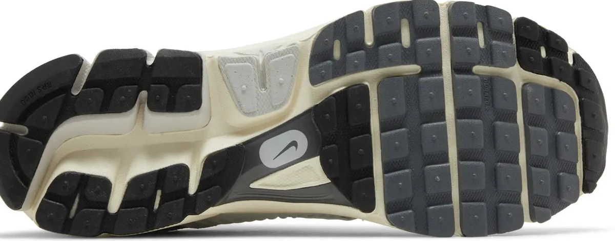 Zoom 5 Vomero Nike Platinum Tint 0513